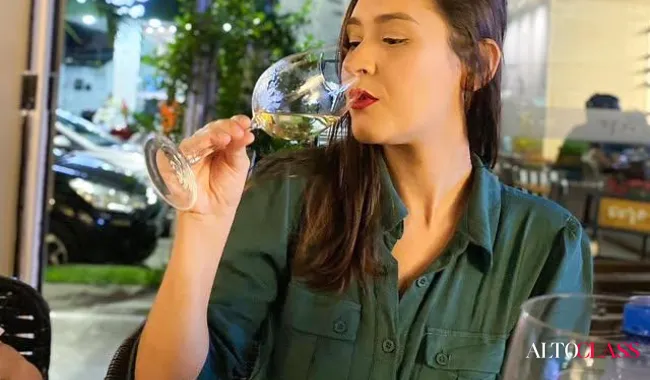 Aline - Acompanhante Tops de Maceió Aline - Acompanhante Maceió